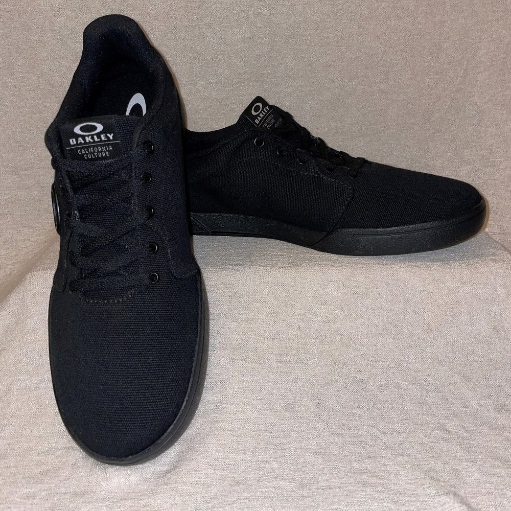 Oakley Canvas Flyer Sneaker